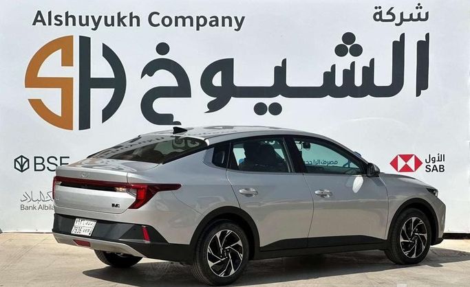 Used Kia K3 II (BD FL), 1.6 l, 2023 in Saudi Arabia, Riyadh by Al Shukh شركة معرض الشيوخ للسيارات, Silver color.  | AUTO.AE | Listing #296224 — photo 4 of 14