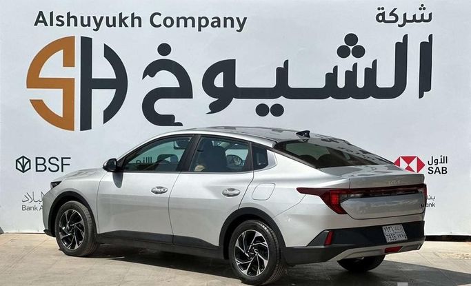 Used Kia K3 II (BD FL), 1.6 l, 2023 in Saudi Arabia, Riyadh by Al Shukh شركة معرض الشيوخ للسيارات, Silver color.  | AUTO.AE | Listing #296224 — photo 5 of 14