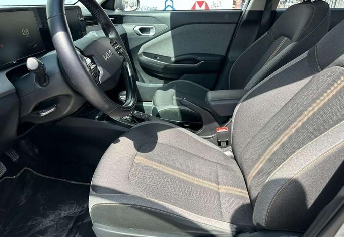 Used Kia K3 II (BD FL), 1.6 l, 2023 in Saudi Arabia, Riyadh by Al Shukh شركة معرض الشيوخ للسيارات, Silver color.  | AUTO.AE | Listing #296224 — photo 7 of 14
