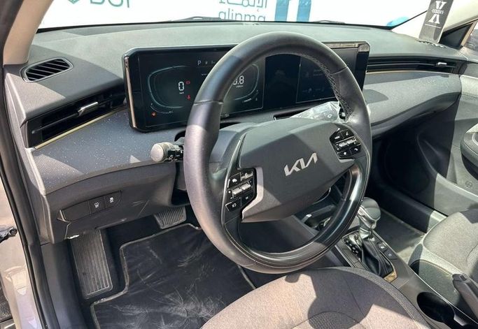 Used Kia K3 II (BD FL), 1.6 l, 2023 in Saudi Arabia, Riyadh by Al Shukh شركة معرض الشيوخ للسيارات, Silver color.  | AUTO.AE | Listing #296224 — photo 10 of 14