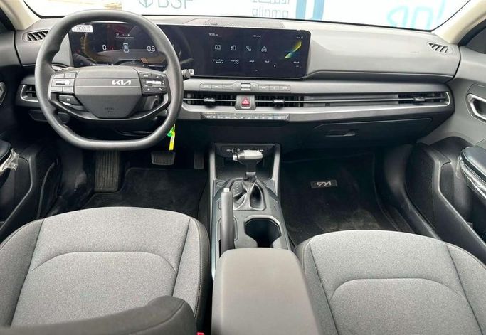 مستعملة Kia K4، 1.6 لتر، 2026 في المملكة العربية السعودية، الرياض من Al Shukh شركة معرض الشيوخ للسيارات، اللون أبيض.  | AUTO.AE | إعلان #296237 — صورة 14 من 15