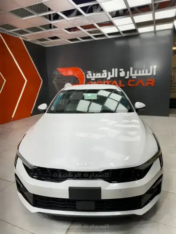 جديدة Kia K5 ثالثاً فيس ليفت, 2.5 l, 2024 في في المملكة العربية السعودية, الرياض من Digital Car السيارة الرقمية، اللون أبيض. أخرى | AUTO.AE | إعلان #251346