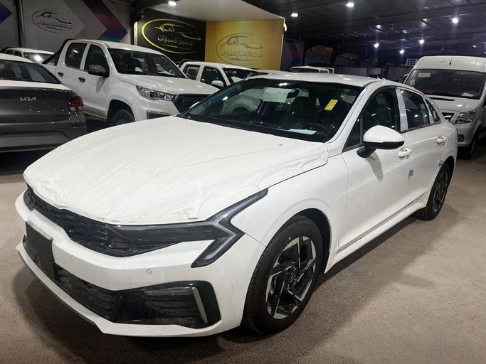 New Kia K5 III Facelift, 2.5 l, 2026 in Saudi Arabia, Riyadh by Al Imtiaz Cars شركة الامتياز للسيارات, White color. GCC Specs | AUTO.AE | Listing #257830