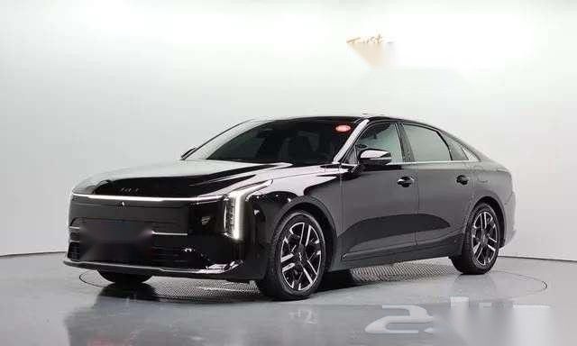 مستعملة Kia K8 أنا فيس ليفت, 2.5 l, 2025 في في المملكة العربية السعودية, الرياض من معرض النجم الثاقب للسيارات، اللون أسود. المواصفات الكورية | AUTO.AE | إعلان #267323