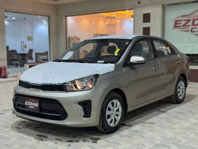 Новый Kia Pegas, 1.4 л, 2026 в Саудовская Аравия, Эр-Рияд от أزدهار كار Серебристый цвет.  | AUTO.AE | Объявление #254951