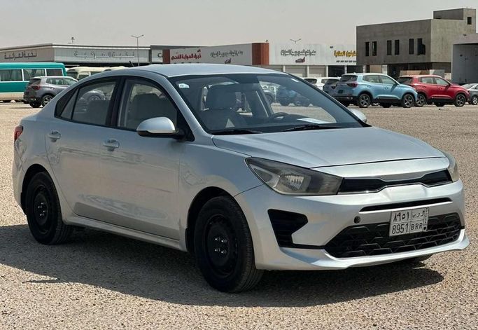 مستعملة Kia Rio فيس ليفت IV (SC)، 1.4 لتر، 2023 في المملكة العربية السعودية، الرياض من Al Shukh شركة معرض الشيوخ للسيارات، اللون فضي.  | AUTO.AE | إعلان #296199 — صورة 2 من 13