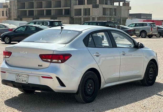 مستعملة Kia Rio فيس ليفت IV (SC)، 1.4 لتر، 2023 في المملكة العربية السعودية، الرياض من Al Shukh شركة معرض الشيوخ للسيارات، اللون فضي.  | AUTO.AE | إعلان #296199 — صورة 5 من 13