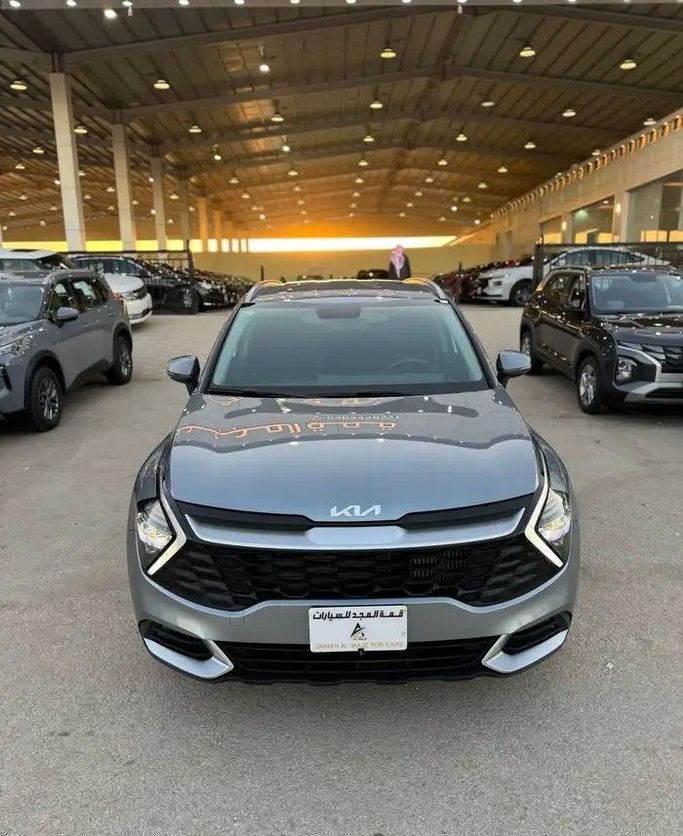 Used Kia Sportage V, 1.6 l, 2024 in Saudi Arabia, Riyadh by Qimmat Al Majd  معرض قمة المجد للسيارات, Silver color.  | AUTO.AE | Listing #251981