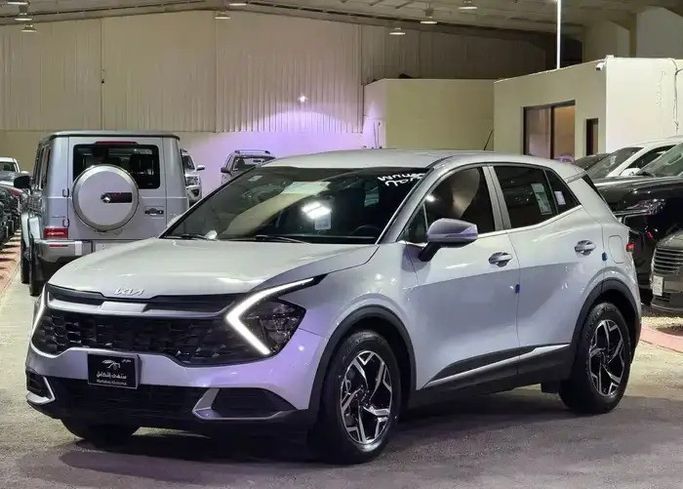 Used Kia Sportage V, 2.5 l, 2023 in Saudi Arabia, Riyadh by Muntahaa Altakamul  معرض منتهى التكامل للسيارات, Silver color. Other | AUTO.AE | Listing #264789