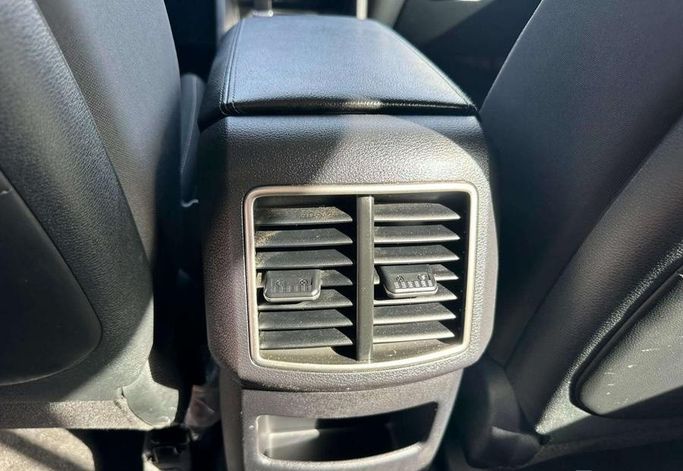 Used Kia Sportage V, 2.0 l, 2024 in Saudi Arabia, Riyadh by Al Shukh شركة معرض الشيوخ للسيارات, Silver color.  | AUTO.AE | Listing #296211 — photo 11 of 13