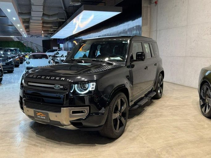 جديدة Land Rover Defender 110 ثانياً, 3.0 l, 2024 في في المملكة العربية السعودية, الرياض من X Cars، اللون أسود. مواصفات الخليج | AUTO.AE | إعلان #255351