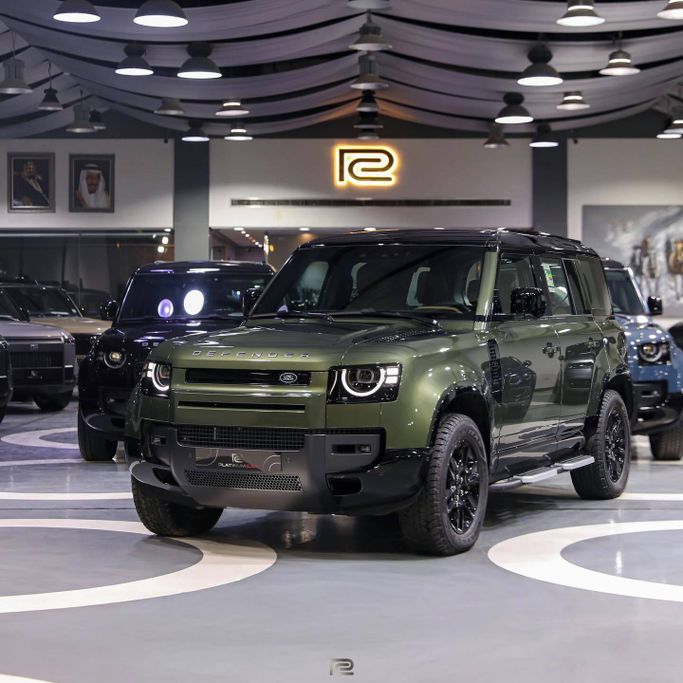 جديدة Land Rover Defender 110 ثانياً, 2.0 l, 2026 في في المملكة العربية السعودية, الرياض من Platinum Car، اللون أخضر. مواصفات الخليج | AUTO.AE | إعلان #255477