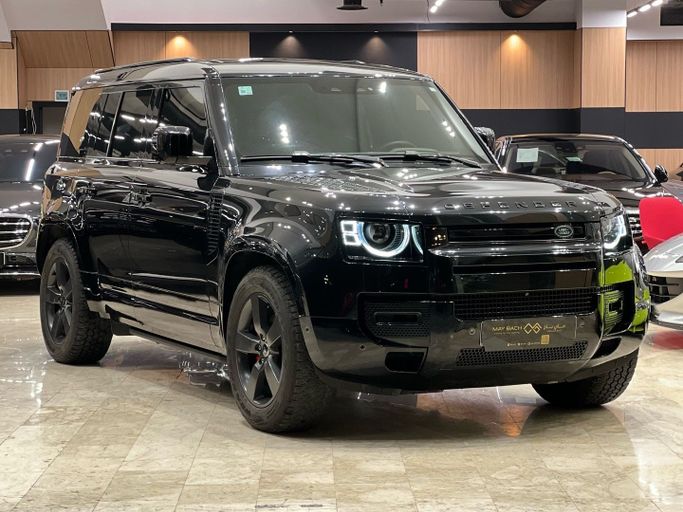 مستعملة Land Rover Defender 110 ثانياً, 3.0 l, 2024 في في المملكة العربية السعودية, الرياض من ALO CAR معرض ألو كار للسيارات، اللون أسود. مواصفات الخليج | AUTO.AE | إعلان #256827