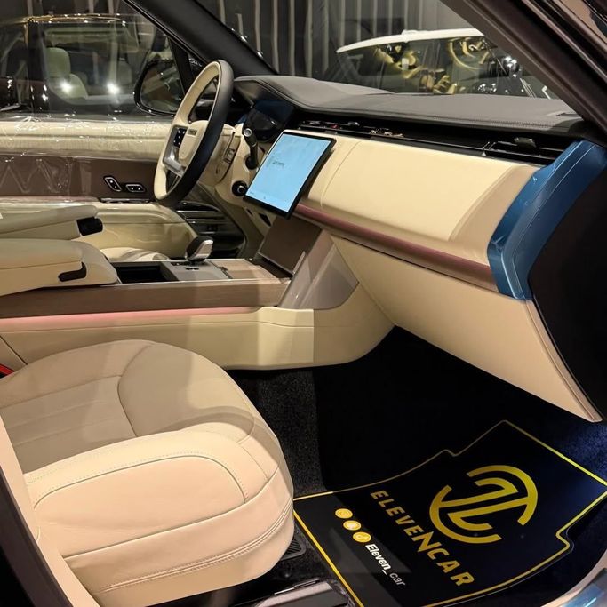 شراء Land Rover Range Rover (2025) 3.0 l بنزين في في المملكة العربية ...
