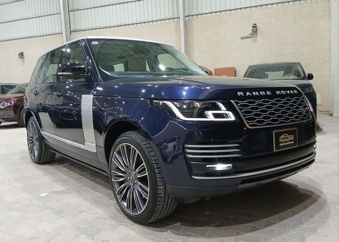 مستعملة Land Rover Range Rover P340 فيس ليفت IV, 3.0 l, 2018 في في المملكة العربية السعودية, الرياض من Almarkiba Al Fakhira Cars  المركبة الفاخرة للسيارات، اللون أزرق داكن.  | AUTO.AE | إعلان #247988