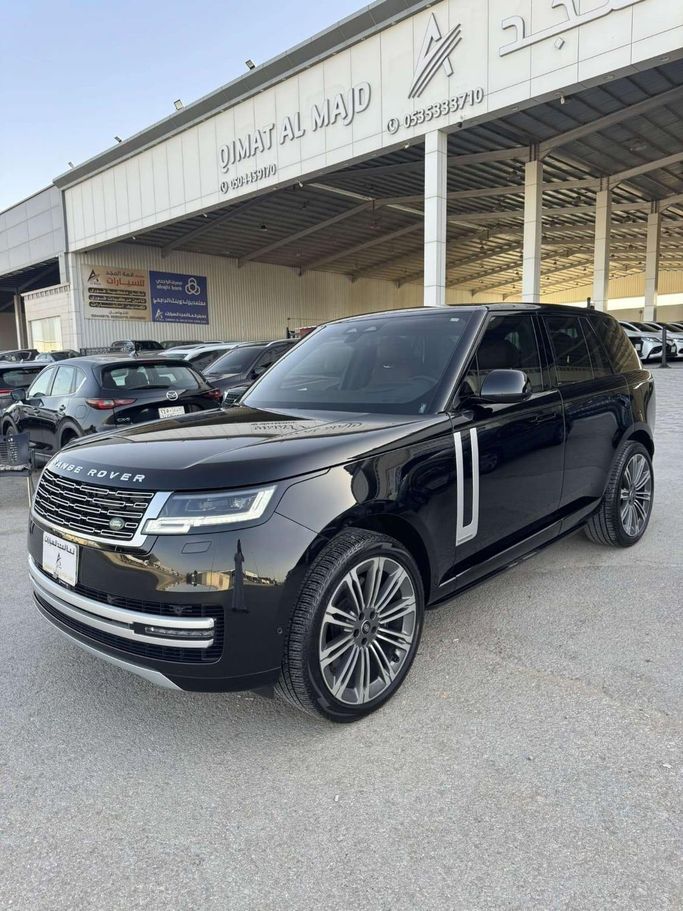 Подержанный Land Rover Range Rover P530 MHEV V (L460), 4.4 л, 2023 в Саудовская Аравия, Эр-Рияд от Qimmat Al Majd  معرض قمة المجد للسيارات Черный цвет.  | AUTO.AE | Объявление #251861