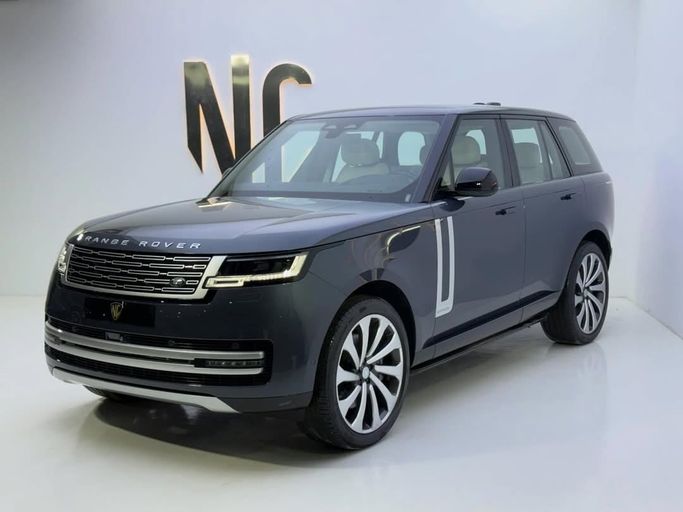 Подержанный Land Rover Range Rover P530 MHEV V (L460), 4.4 л, 2025 в Саудовская Аравия, Эр-Рияд от Black Car  Серый цвет. GCC | AUTO.AE | Объявление #255907