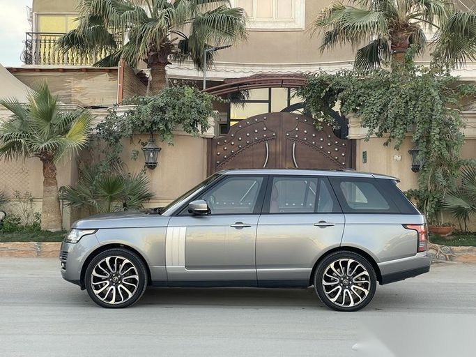 Used Land Rover Range Rover P510 IV (L405), 5.0 l, 2013 in Saudi Arabia, Riyadh by Sharyan Al Asimah معرض شريان العاصمة للسيارات, Grey color.  | AUTO.AE | Listing #263433