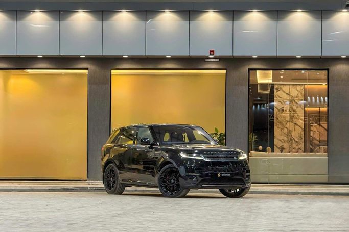 Подержанный Land Rover Range Rover Sport P400 MHEV III (L461), 3.0 л, 2023 в Саудовская Аравия, Эр-Рияд от Emad Cars  عماد كارز  Черный цвет. GCC | AUTO.AE | Объявление #255780