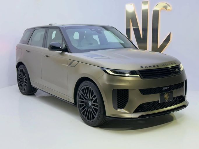 مستعملة Land Rover Range Rover Sport P530 III (L461), 4.4 l, 2024 في في المملكة العربية السعودية, الرياض من Black Car ، اللون ذهبي. مواصفات الخليج | AUTO.AE | إعلان #255895