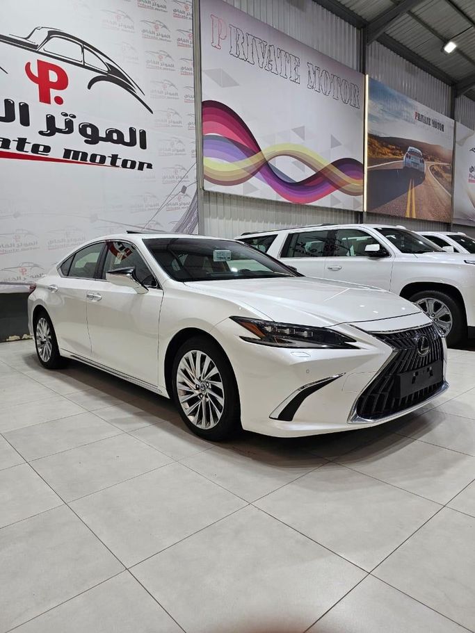 New Lexus ES 350 VII (XZ10) Facelift, 3.5 l, 2023 in Saudi Arabia, Riyadh by Private Motor شركة الموتر الخاص للسيارات, White color.  | AUTO.AE | Listing #248535
