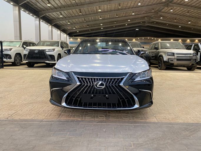 New Lexus ES 350 VII (XZ10) Facelift, 3.5 l, 2025 in Saudi Arabia, Riyadh by Saqar Najd معرض صقر نجد للسيارات, Black color.  | AUTO.AE | Listing #251211