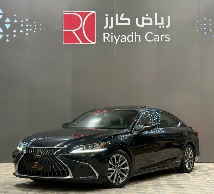 Подержанный Lexus ES 300h VII (XZ10) Рестайлинг, 2.5 л, 2022 в Саудовская Аравия, Эр-Рияд от Riyadh Cars معرض الرياض للسيارات Черный цвет. GCC | AUTO.AE | Объявление #257671