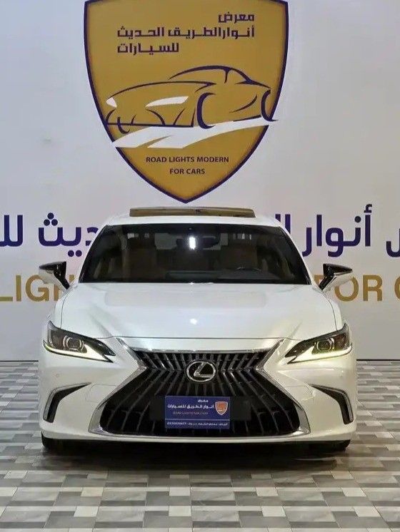 Used Lexus ES 300h VII (XZ10) Facelift, 2.5 l, 2023 in Saudi Arabia, Riyadh by Anwar Al Tareeq Al Hadith  معرض انوار الطريق الحديث, White color. GCC Specs | AUTO.AE | Listing #260319