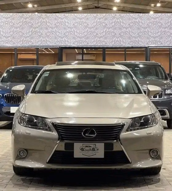 Подержанный Lexus ES 250 VI (XV60), 2.5 л, 2013 в Саудовская Аравия, Эр-Рияд от First Top One Cars معرض فيرست توب ون للسيارات Белый цвет.  | AUTO.AE | Объявление #261211