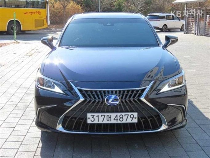 Подержанный Lexus ES 250 VII (XZ10) Рестайлинг, 2.5 л, 2022 в Саудовская Аравия, Эр-Рияд от Al Osaimi Cars معرض العصيمي للسيارات Черный цвет. Корейская | AUTO.AE | Объявление #264103