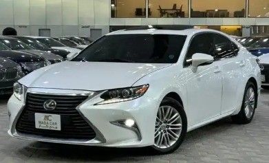 Подержанный Lexus ES 350 VI (XV60) Рестайлинг, 3.5 л, 2016 в Саудовская Аравия, Эр-Рияд от Mada Cars مدى للسيارات Белый цвет. GCC | AUTO.AE | Объявление #265513