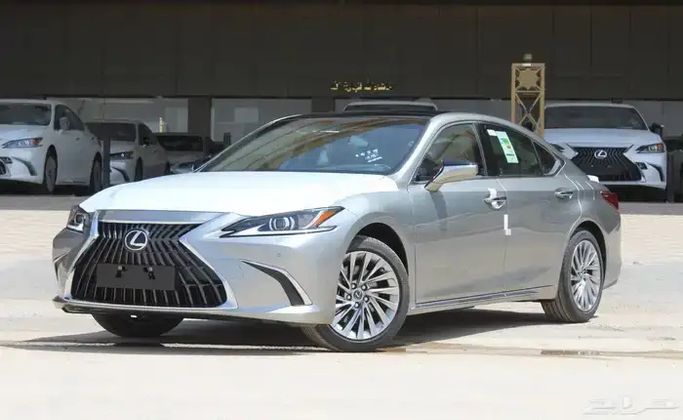 Новый ⁦Lexus ES 300h VII (XZ10) Рестайлинг, 2.5 л, 2025⁩ в Саудовская Аравия, Эр-Рияд от Al Hal Al Srae الحل السريع للسيارات Серый цвет.  | AUTO.AE | Объявление #287577