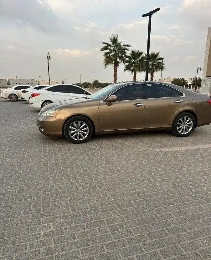 Used ⁦Lexus ES 350 V (XV40), 3.5 l, 2007⁩ in Saudi Arabia, Riyadh by شركة رمال الأندلس للسيارات, Brown color.  | AUTO.AE | Listing #289125