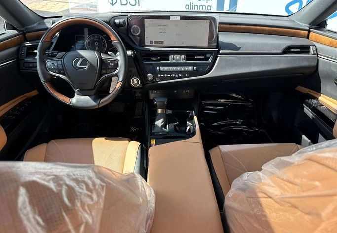 Подержанный Lexus ES 350 VII (XZ10) Рестайлинг, 3.5 л, 2025 в Саудовская Аравия, Эр-Рияд от Al Shukh شركة معرض الشيوخ للسيارات Серый цвет.  | AUTO.AE | Объявление #296242 — фото 14 из 16