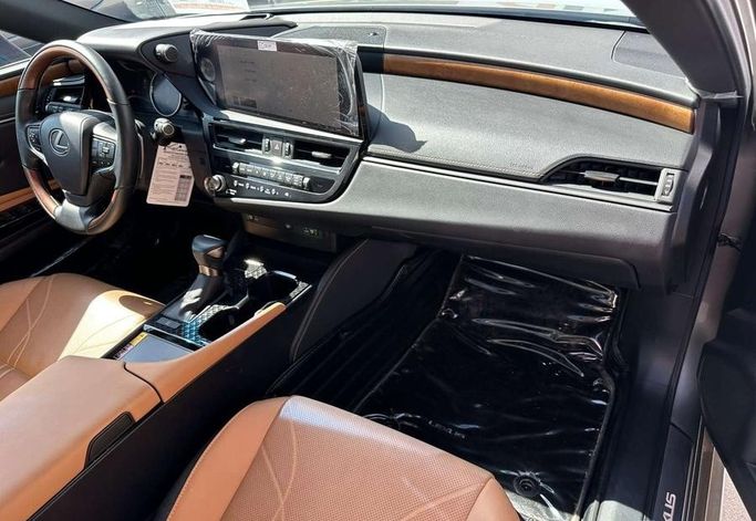 Подержанный Lexus ES 350 VII (XZ10) Рестайлинг, 3.5 л, 2025 в Саудовская Аравия, Эр-Рияд от Al Shukh شركة معرض الشيوخ للسيارات Серый цвет.  | AUTO.AE | Объявление #296242 — фото 15 из 16