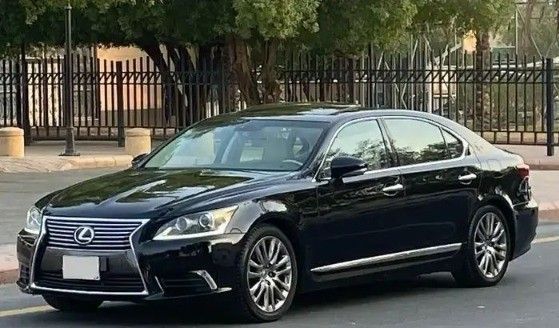 Подержанный Lexus LS 460 L IV Рестайлинг 2, 4.6 л, 2013 в Саудовская Аравия, Эр-Рияд от Bayraq Al Ibda’a Cars معرض بيرق الابداع Черный цвет.  | AUTO.AE | Объявление #261742