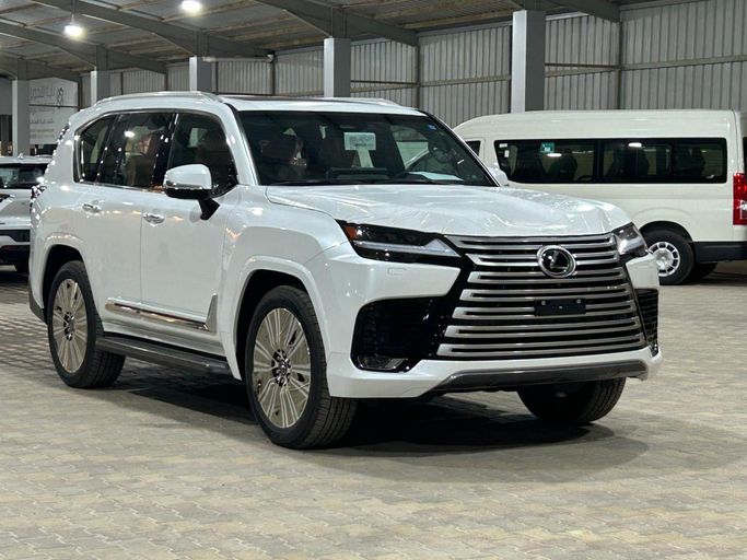 جديدة Lexus LX 600 رابعاً, 3.4 l, 2026 في في المملكة العربية السعودية, الرياض من Al Saadi معرض عبيد السعدي، اللون أبيض. مواصفات الخليج | AUTO.AE | إعلان #244544