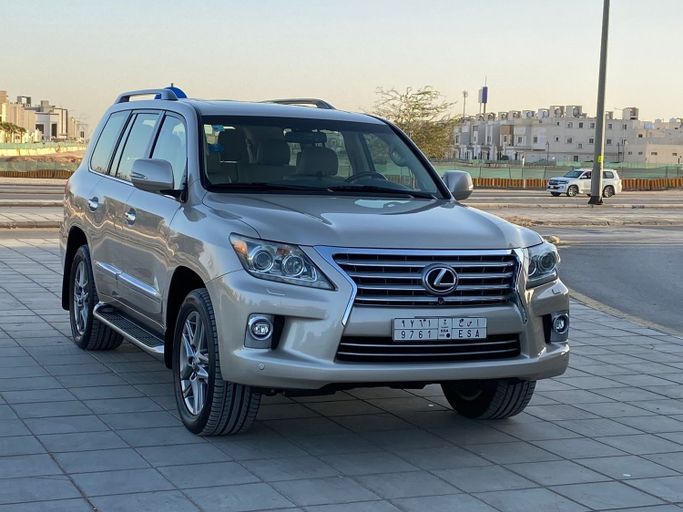 مستعملة Lexus LX 570 ثالثاً فيس ليفت 2, 5.7 l, 2015 في في المملكة العربية السعودية, الرياض من Dar Car دار كار، اللون برونزي. مواصفات الخليج | AUTO.AE | إعلان #248742
