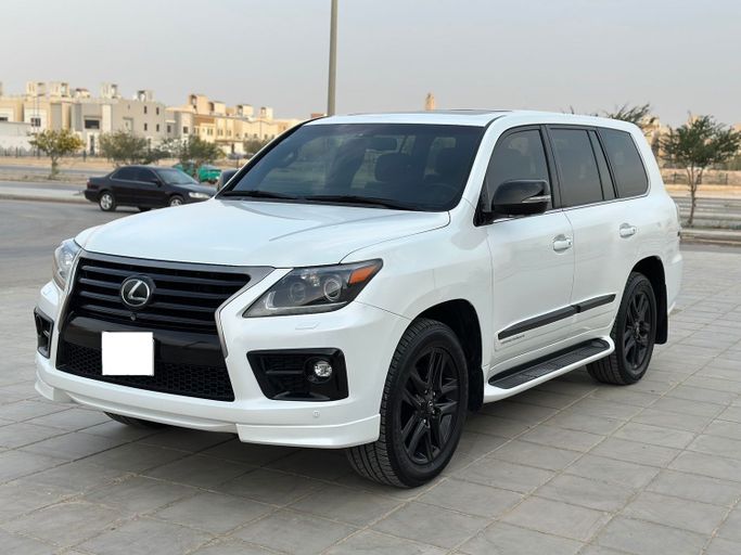 مستعملة Lexus LX 570 ثالثاً فيس ليفت, 5.7 l, 2014 في في المملكة العربية السعودية, الرياض من Dar Car دار كار، اللون أبيض. مواصفات الخليج | AUTO.AE | إعلان #248744