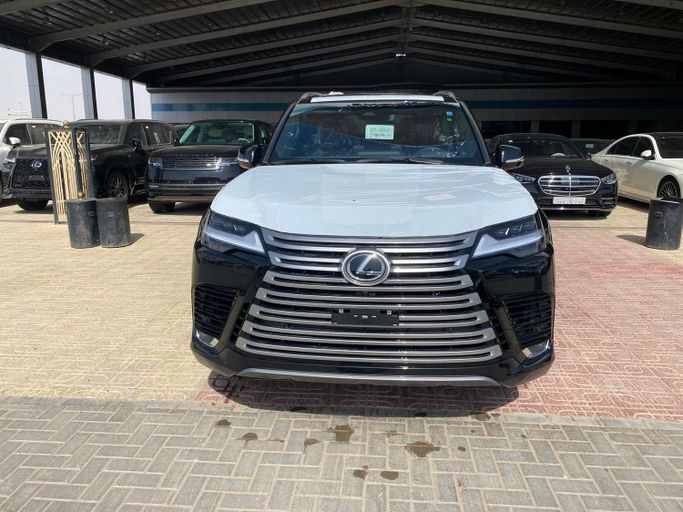 جديدة Lexus LX 600 رابعاً, 3.4 l, 2026 في في المملكة العربية السعودية, الرياض من Saqar Najd معرض صقر نجد للسيارات، اللون أسود.  | AUTO.AE | إعلان #251177