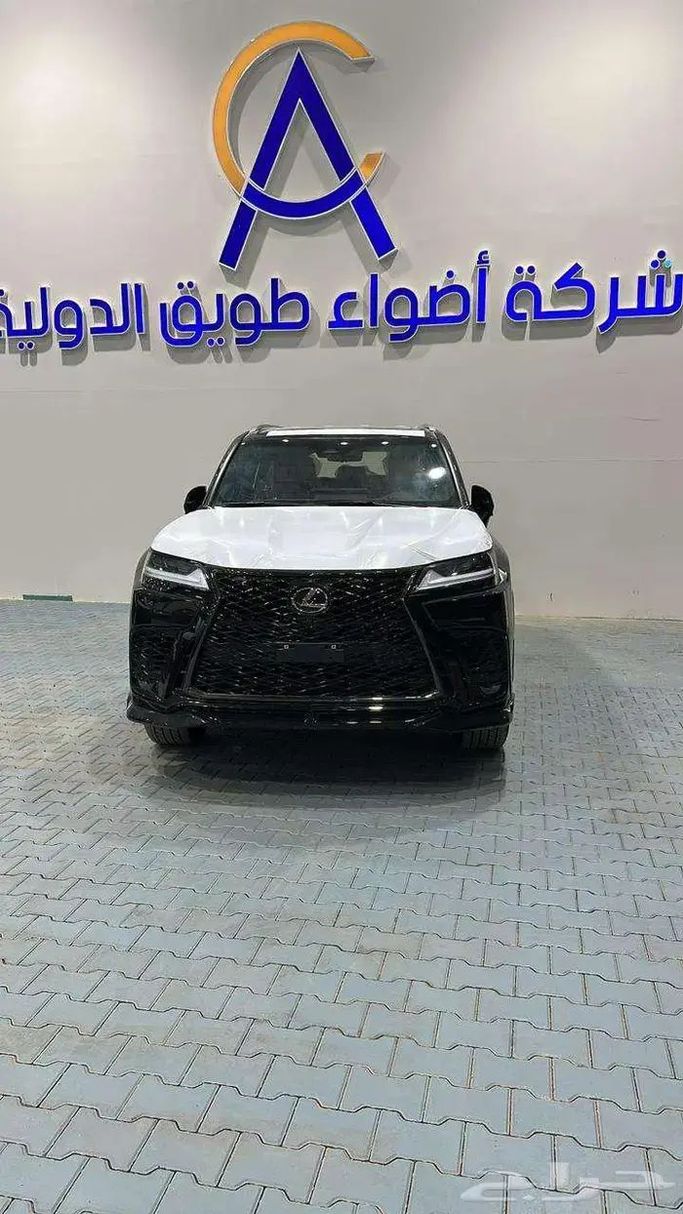 جديدة Lexus LX 600 رابعاً, 3.4 l, 2025 في في المملكة العربية السعودية, الرياض من معرض اضواء طويق للسيارات Adwa Tuwiq، اللون أسود. مواصفات الخليج | AUTO.AE | إعلان #251572