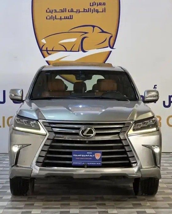 Used Lexus LX 570 III Facelift 2, 5.7 l, 2017 in Saudi Arabia, Riyadh by Anwar Al Tareeq Al Hadith  معرض انوار الطريق الحديث, Bronze color. GCC Specs | AUTO.AE | Listing #260331