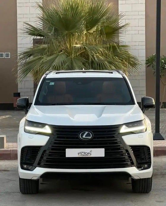 Подержанный Lexus LX 600 IV, 3.4 л, 2022 в Саудовская Аравия, Эр-Рияд от First Top One Cars معرض فيرست توب ون للسيارات Белый цвет.  | AUTO.AE | Объявление #260965