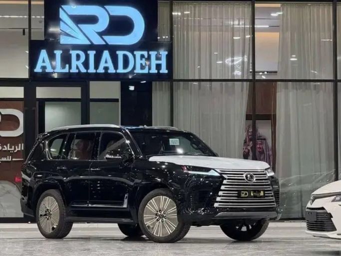 جديدة Lexus LX 600 رابعاً, 3.4 l, 2026 في في المملكة العربية السعودية, الرياض من Al Riyada Al Duwalya شركة الريادة الدولي للسيارات، اللون أسود. مواصفات الخليج | AUTO.AE | إعلان #262437