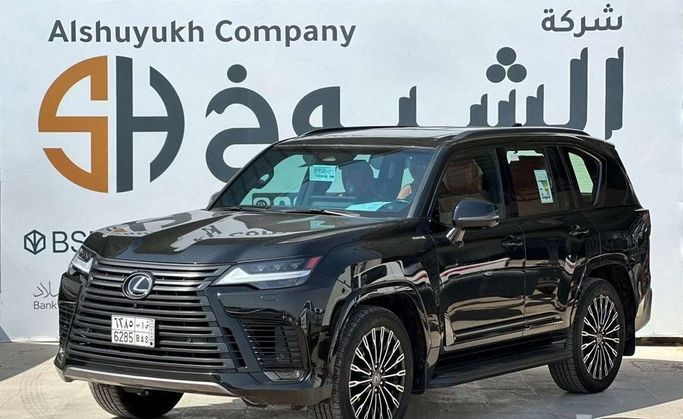 Подержанный Lexus LX 600 IV, 3.4 л, 2025 в Саудовская Аравия, Эр-Рияд от Al Shukh شركة معرض الشيوخ للسيارات Черный цвет.  | AUTO.AE | Объявление #296191 — фото 2 из 18