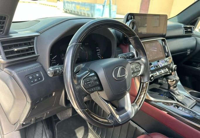 Подержанный Lexus LX 600 IV, 3.4 л, 2023 в Саудовская Аравия, Эр-Рияд от Al Shukh شركة معرض الشيوخ للسيارات Белый цвет.  | AUTO.AE | Объявление #296210 — фото 15 из 17
