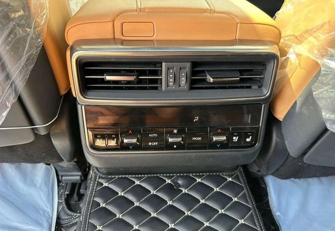 Подержанный Lexus LX 600 IV, 3.4 л, 2025 в Саудовская Аравия, Эр-Рияд от Al Shukh شركة معرض الشيوخ للسيارات Белый цвет.  | AUTO.AE | Объявление #296218 — фото 14 из 16