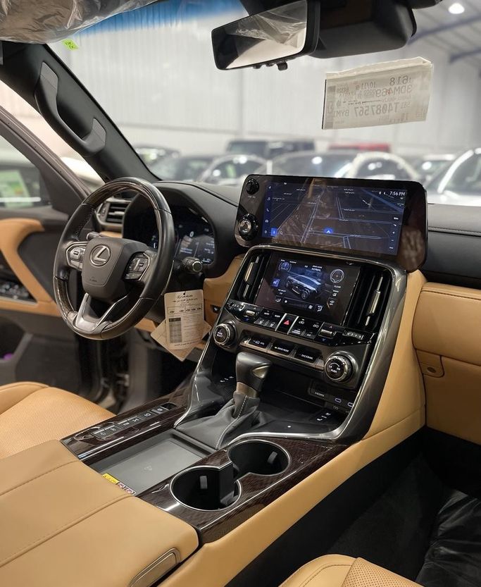 Подержанный Lexus LX 600 IV, 3.4 л, 2026 в Саудовская Аравия, Эр-Рияд от Auto City أوتو سيتي Серый цвет.  | AUTO.AE | Объявление #296418 — фото 14 из 15