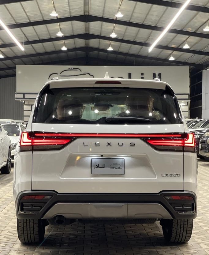 Новый Lexus LX 600 IV, 3.4 л, 2025 в Саудовская Аравия, Эр-Рияд от Auto City أوتو سيتي Белый цвет.  | AUTO.AE | Объявление #296435 — фото 6 из 15