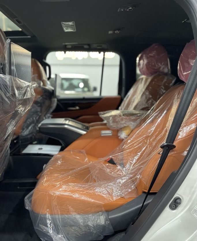 Новый Lexus LX 600 IV, 3.4 л, 2025 в Саудовская Аравия, Эр-Рияд от Auto City أوتو سيتي Белый цвет.  | AUTO.AE | Объявление #296435 — фото 10 из 15